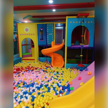 Indoor Soft Play Equipment with Spiral Slide and Ball Pool Manufacturer in Barabanki